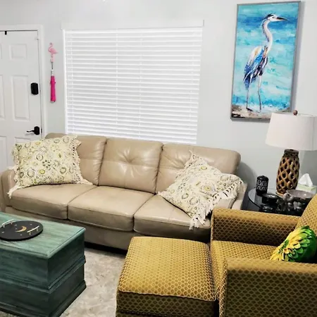 Best Location Quiet Cottage Pets Kitchen